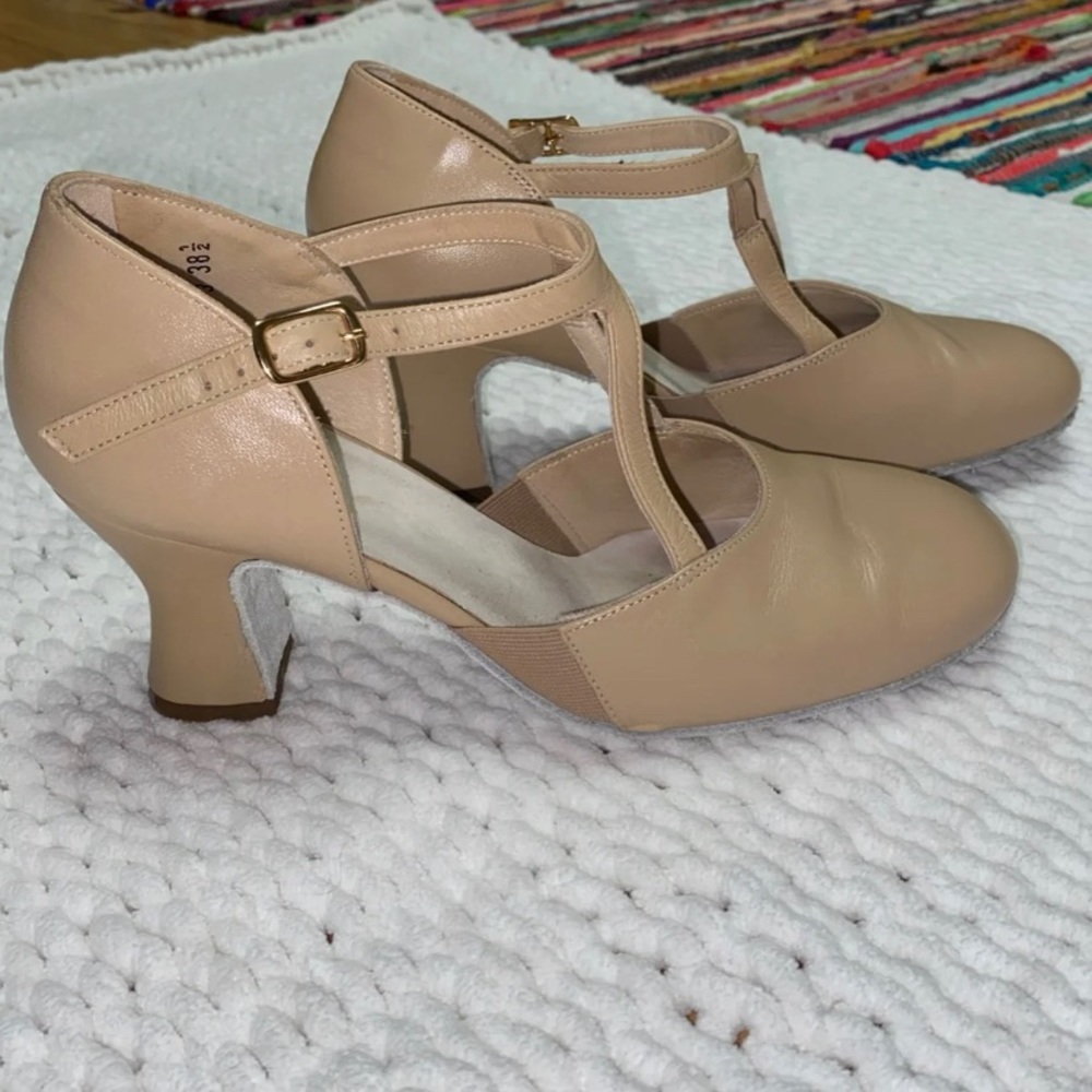 LaDuca Alexis Character Shoes